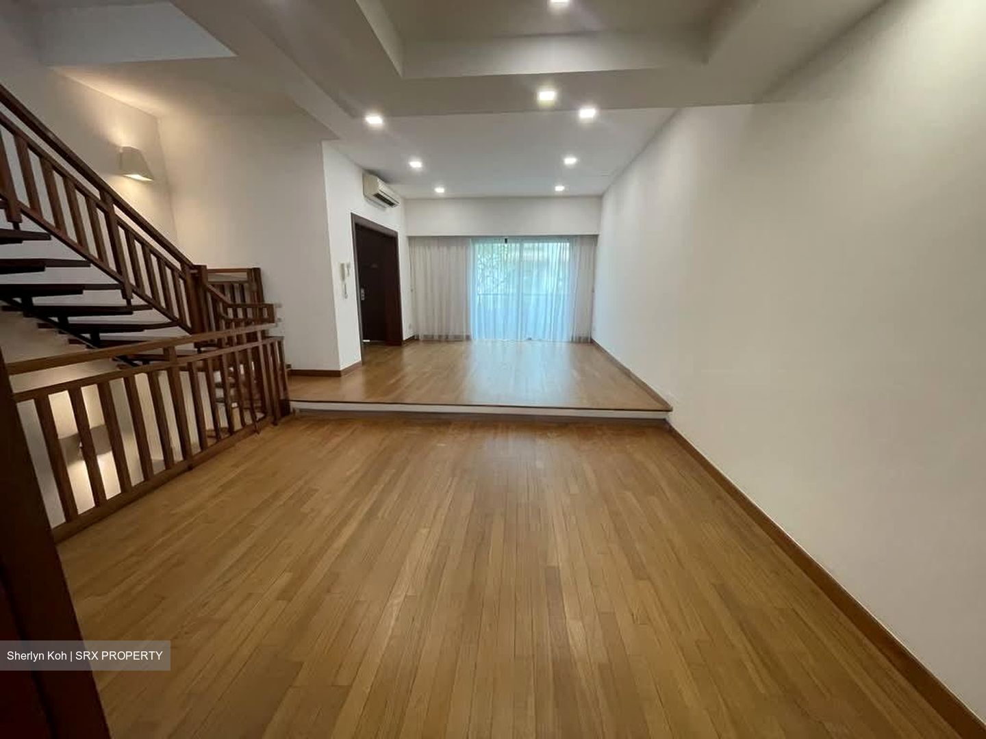 Barker Road (D11), Condominium #577014431